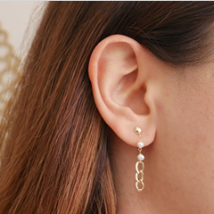 Luka Bela Alatri gold earrings